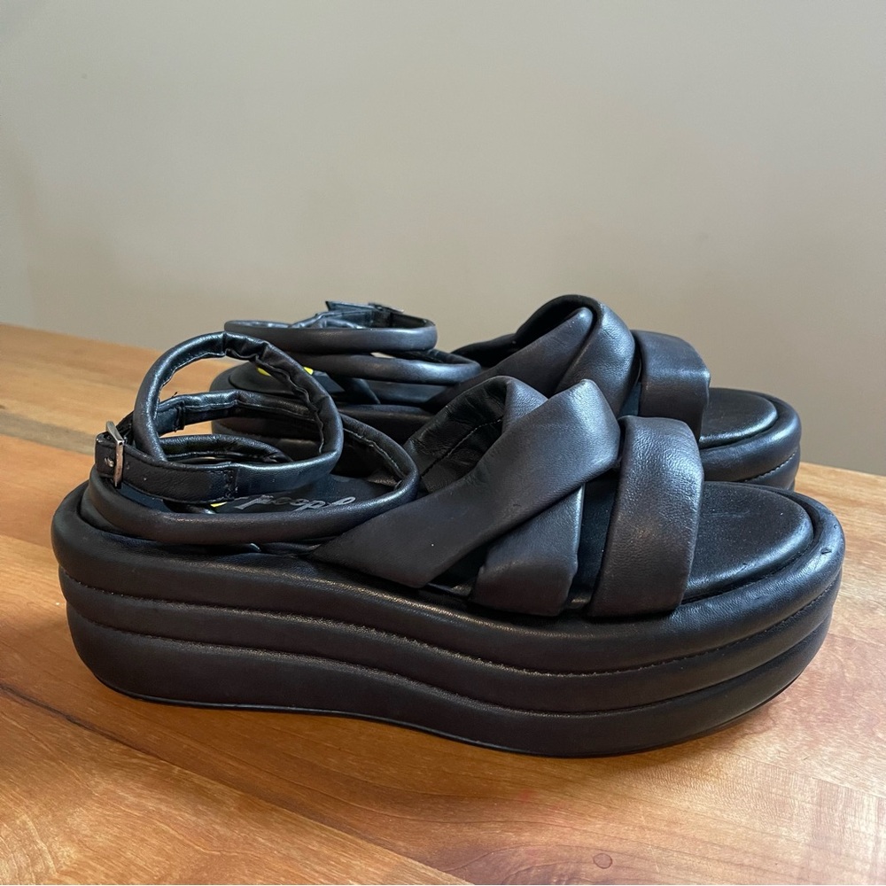 NWOB Free People Harper Platform Puffy Ankle Strap Sandal Leather Black Size 9.5
